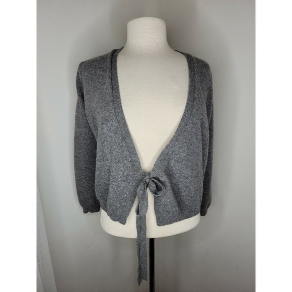 Vintage United colors of benetime 100% Italian wool sweater Gray cardigan Wrap
